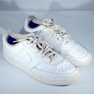 Nike‎ Court Vision